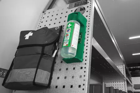 Produkte der Kategorie Sicherheit, z. B. Diebstahlschutz, Alarmanlagen und Feuerlöscher für Ihren Transporter